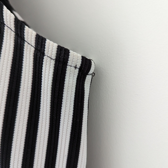 Bodycon Striped Dress - Picture 5 of 6